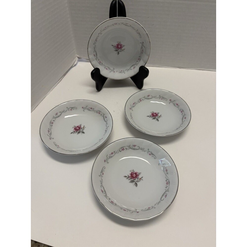 Vintage Royal Swirl Fine China Japan Set of 4 Berry Dessert Bowls Pink Roses